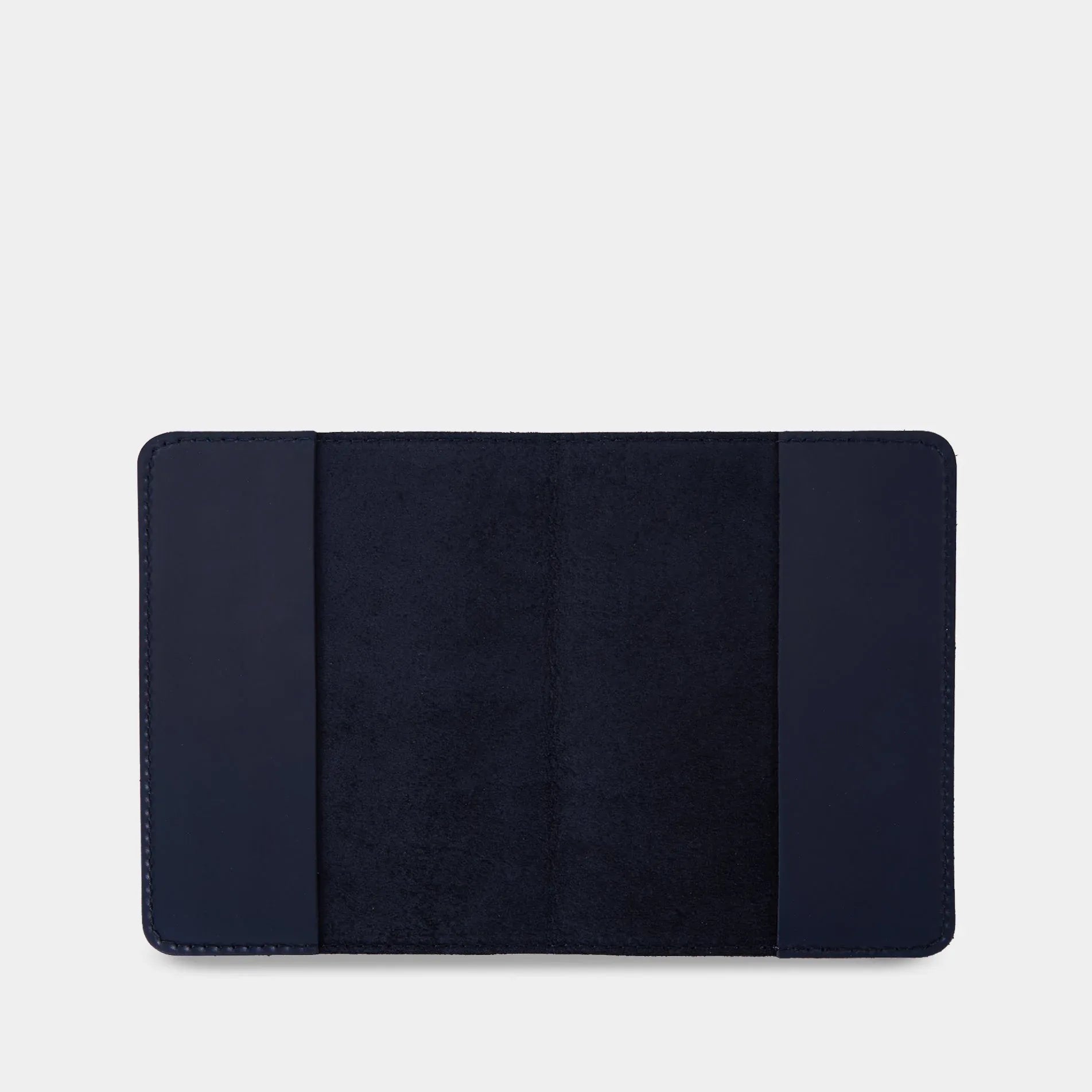 Мінімалістична обкладинка для паспорта Bali з натуральної чорної шкіри без застібки та кишень