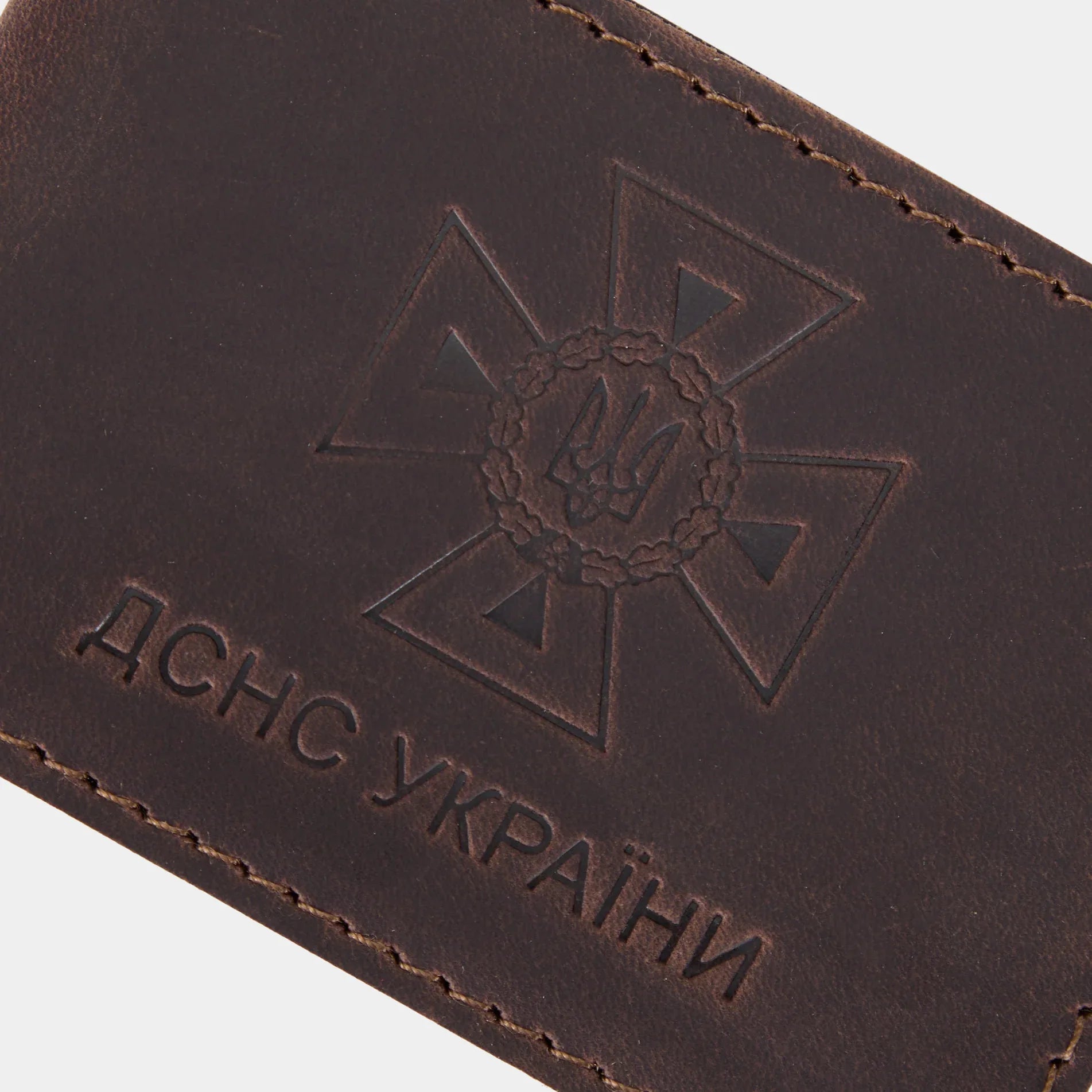 Тильна сторона обкладинки посвідчення ДСНС з прозорим віконцем для жетона, компактний формат 11х7 см