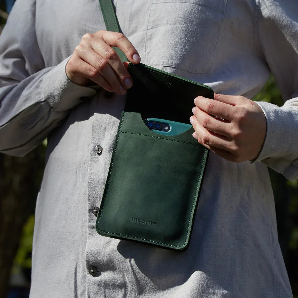 Сумка Smart Case у зеленій вінтажній шкірі знімний ремінь, акуратна фурнітура та рівні шви ручної роботи