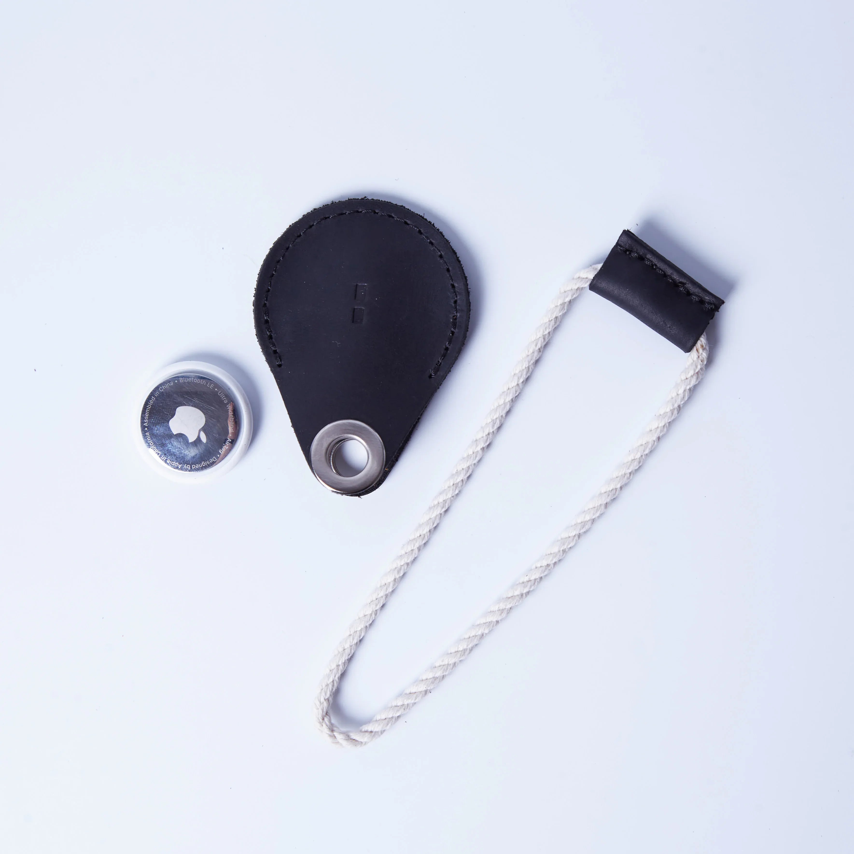 Чохол для Apple AirTag Air Holder, чорна вінтажна шкіра, металева фурнітура для рюкзака, валізи чи багажу