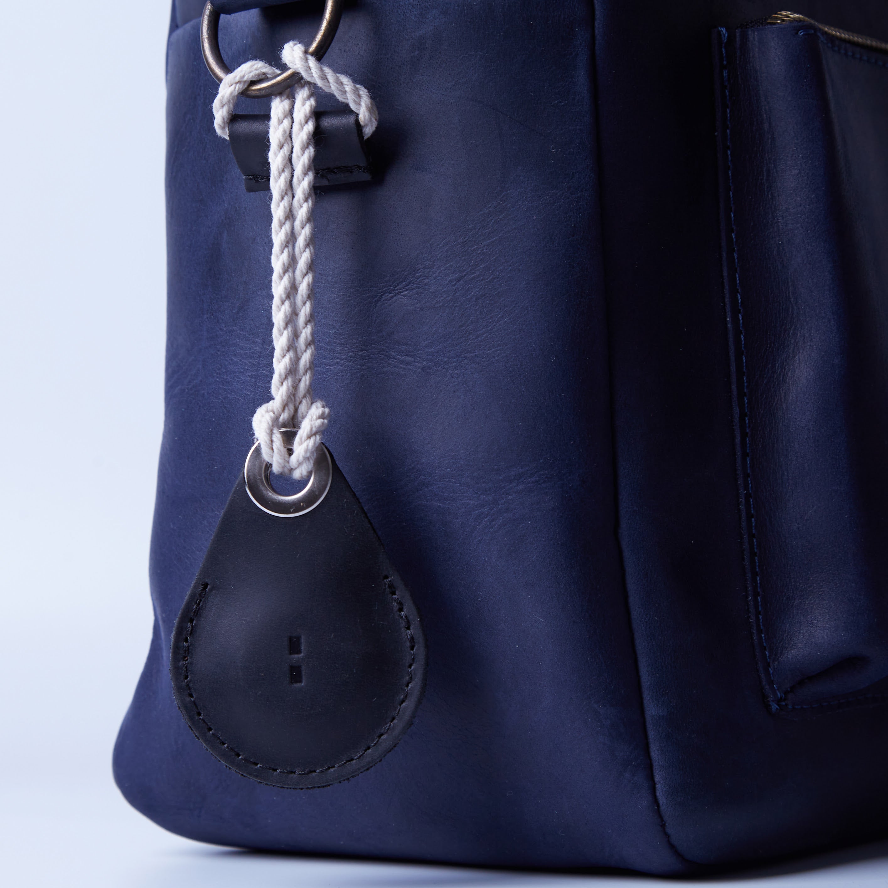 Чохол для AirTag Air Holder, чорний (вінтажний)