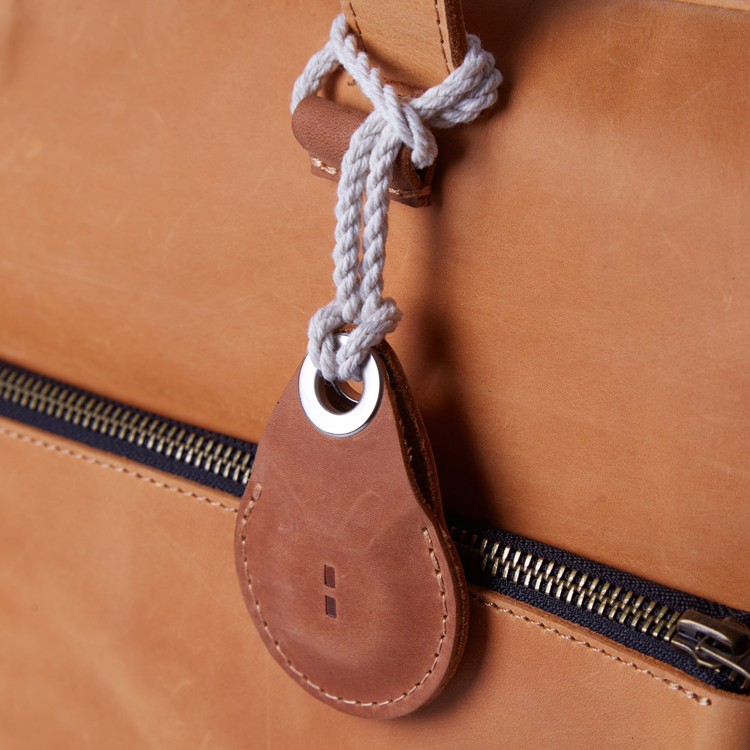 Чохол для AirTag Air Holder, коньяк (вінтажний)