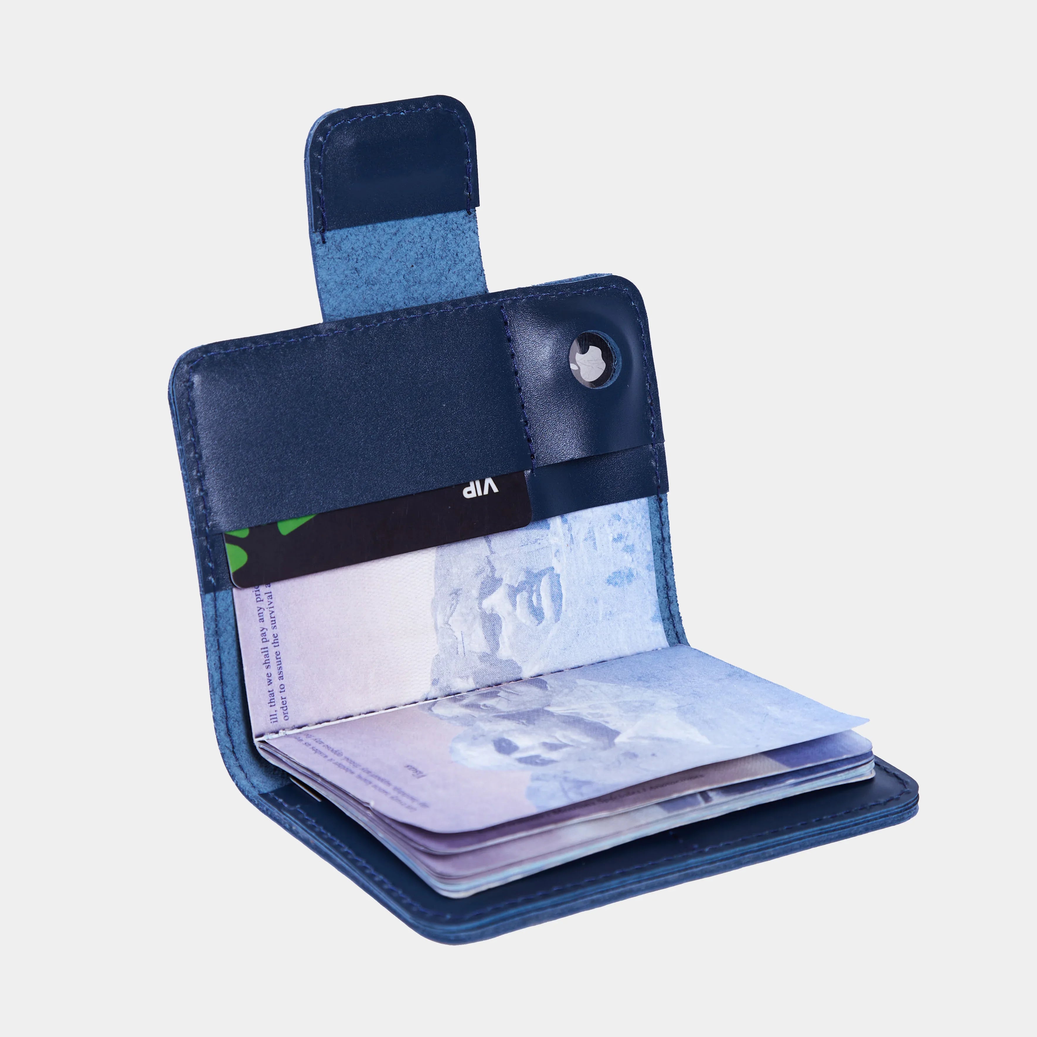 Обкладинка на паспорт Smart Journey з натуральної шкіри з тримачем для AirTag і трьома слотами для банківських карток