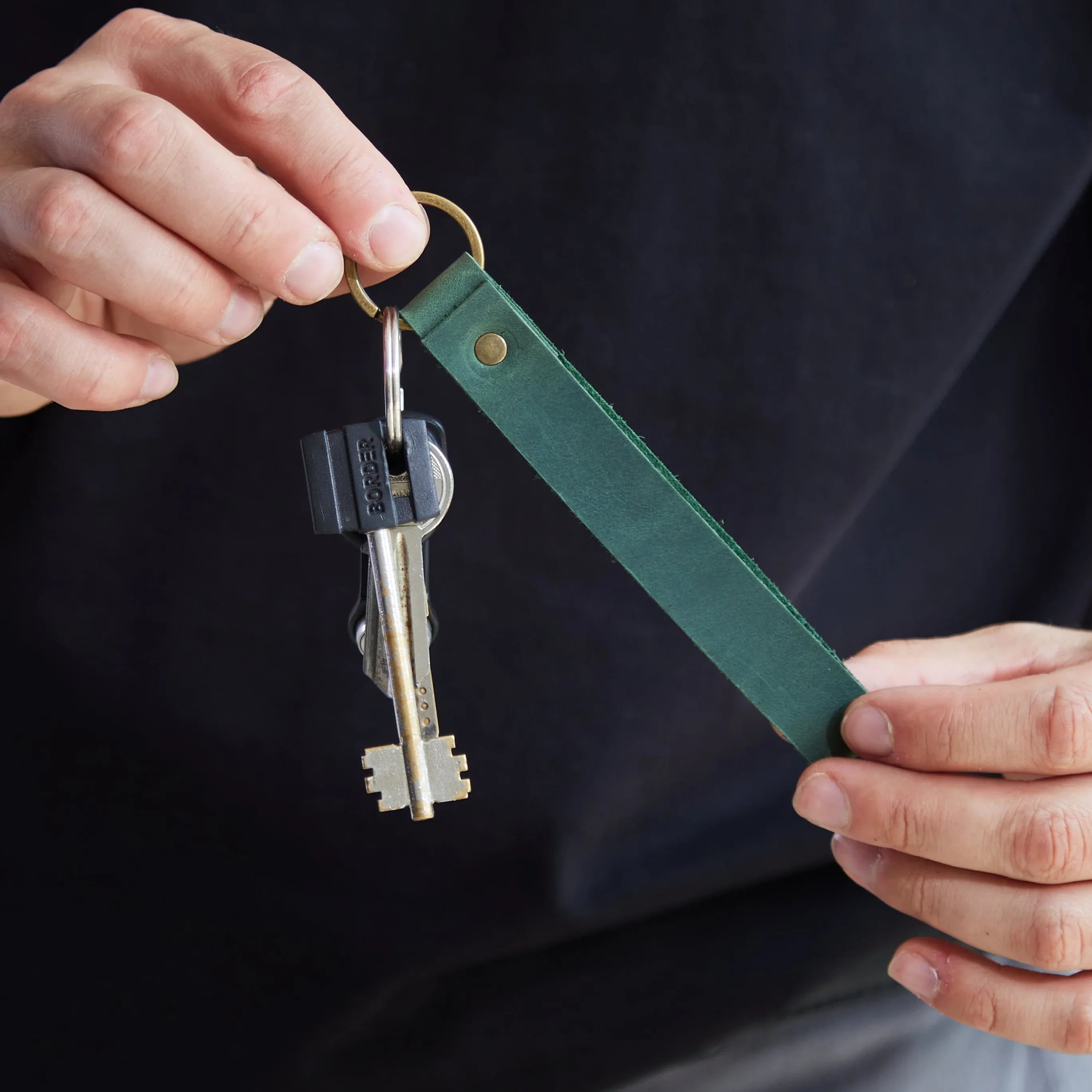 Шкіряний брелок - INCARNE® Україна