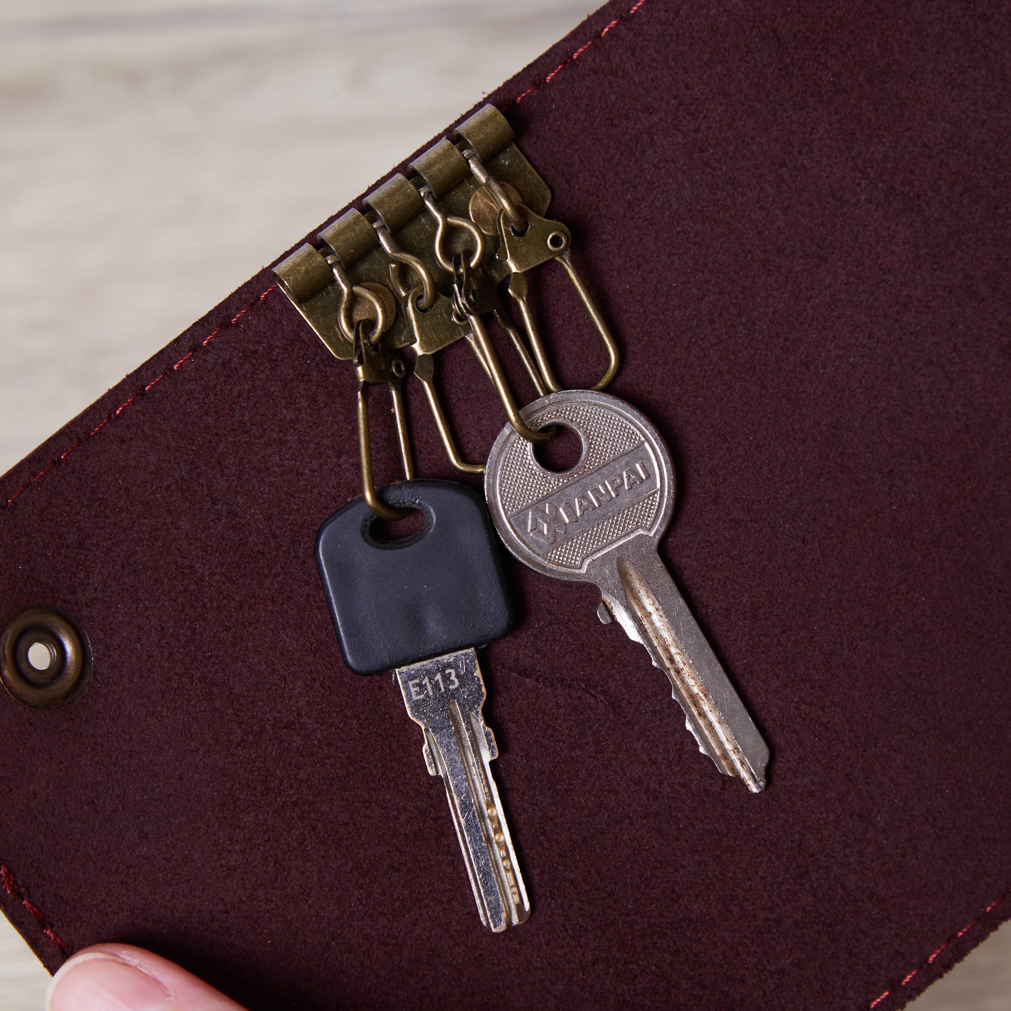 Ключниця Woody, бордо (вінтажний)