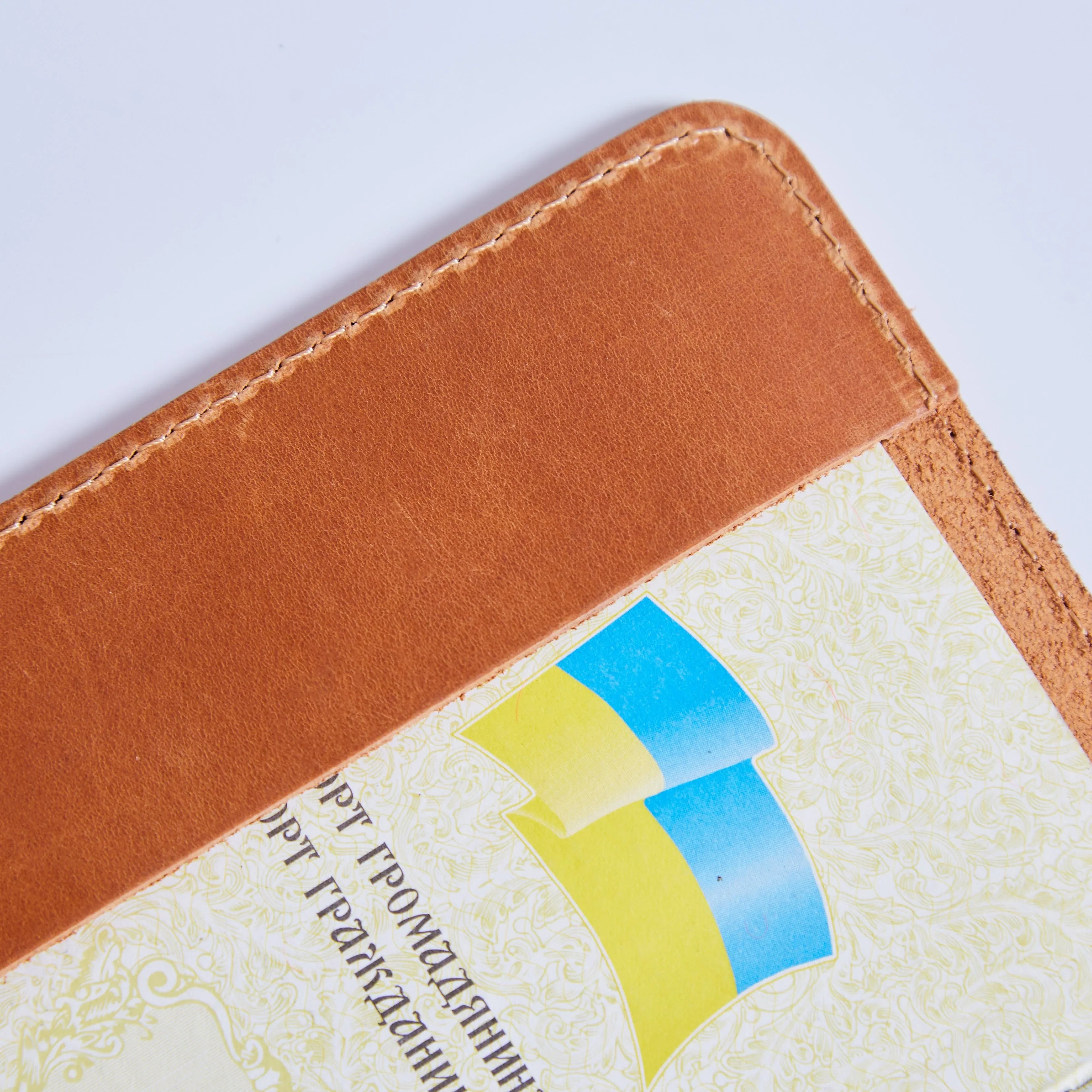 Подарунковий набір зі шкіряним гаманцем Klondike та обкладинкою Bali і мінімалістичною упаковкою для подарунка