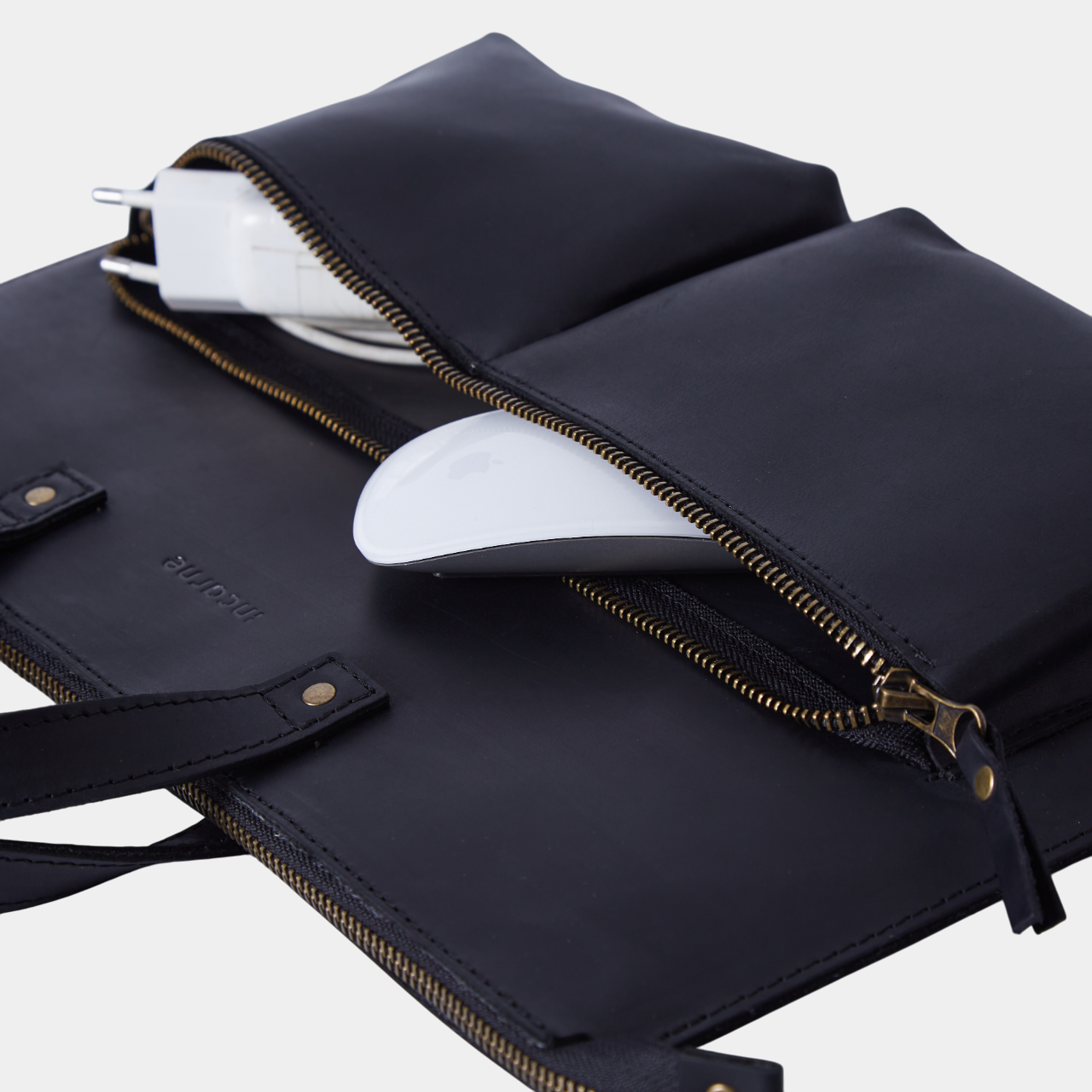 Cумка-чохол Brave, чорний (вінтажний)