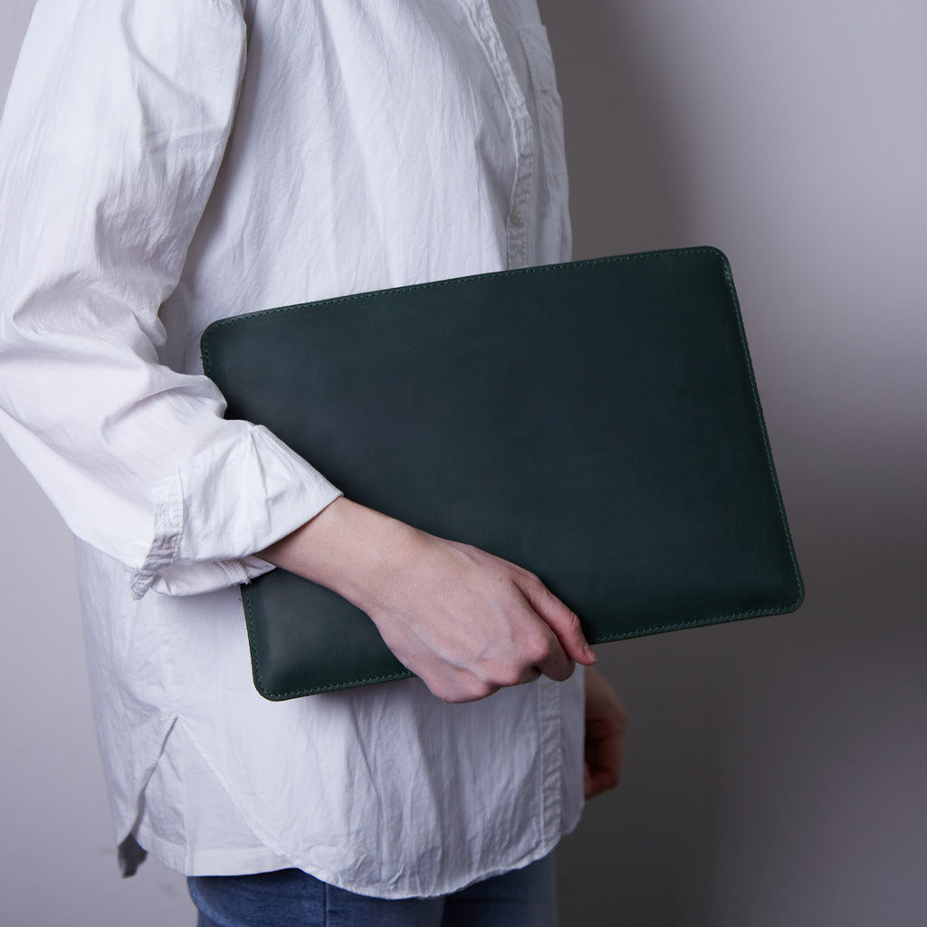 Чохол для MacBook Air 15, Pro 16 з натуральної шкіри Gamma Plus зелений з підкладкою