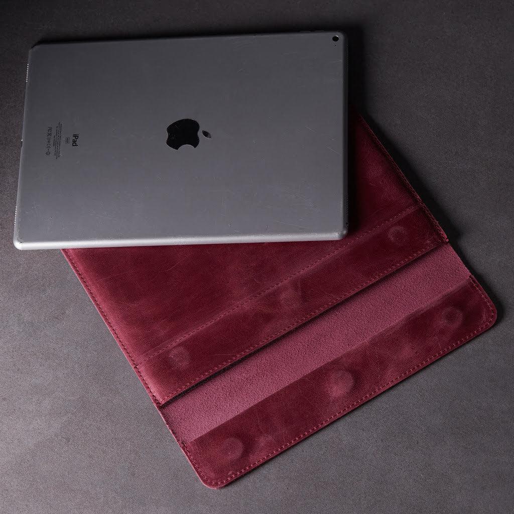 Мінімалістичний шкіряний чохол Klouz для MacBook Air та Pro, бордовий відтінок, тонкий профіль