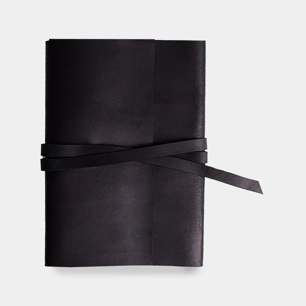 Чорна шкіряна обкладинка Accent для блокнота, сучасний діловий стиль від INCARNE