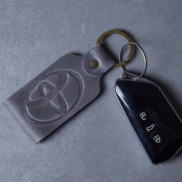 Кожаный брелок «Кей» Key с логотипом автобренда