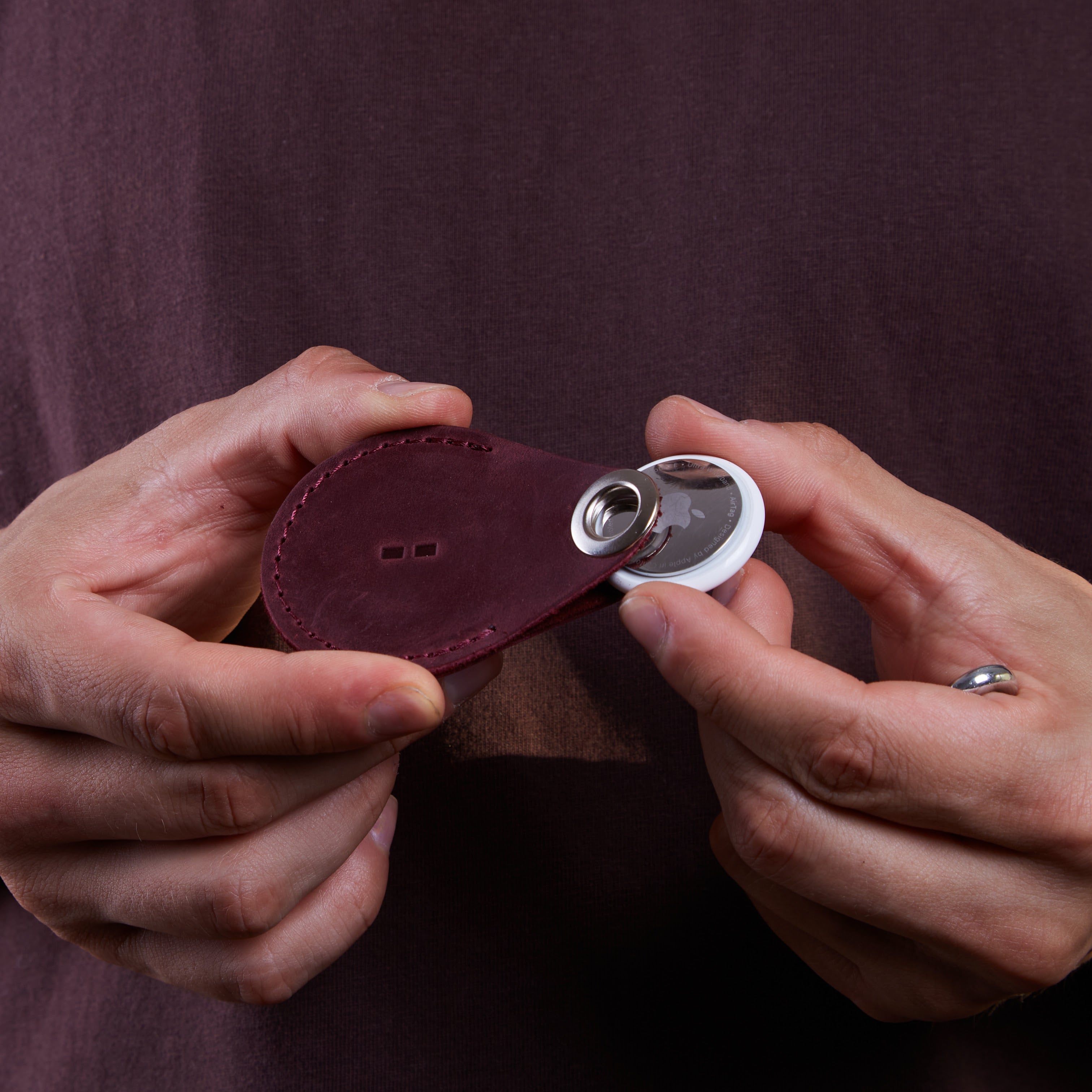 Чохол для AirTag Key Tag, бордо (вінтажний)