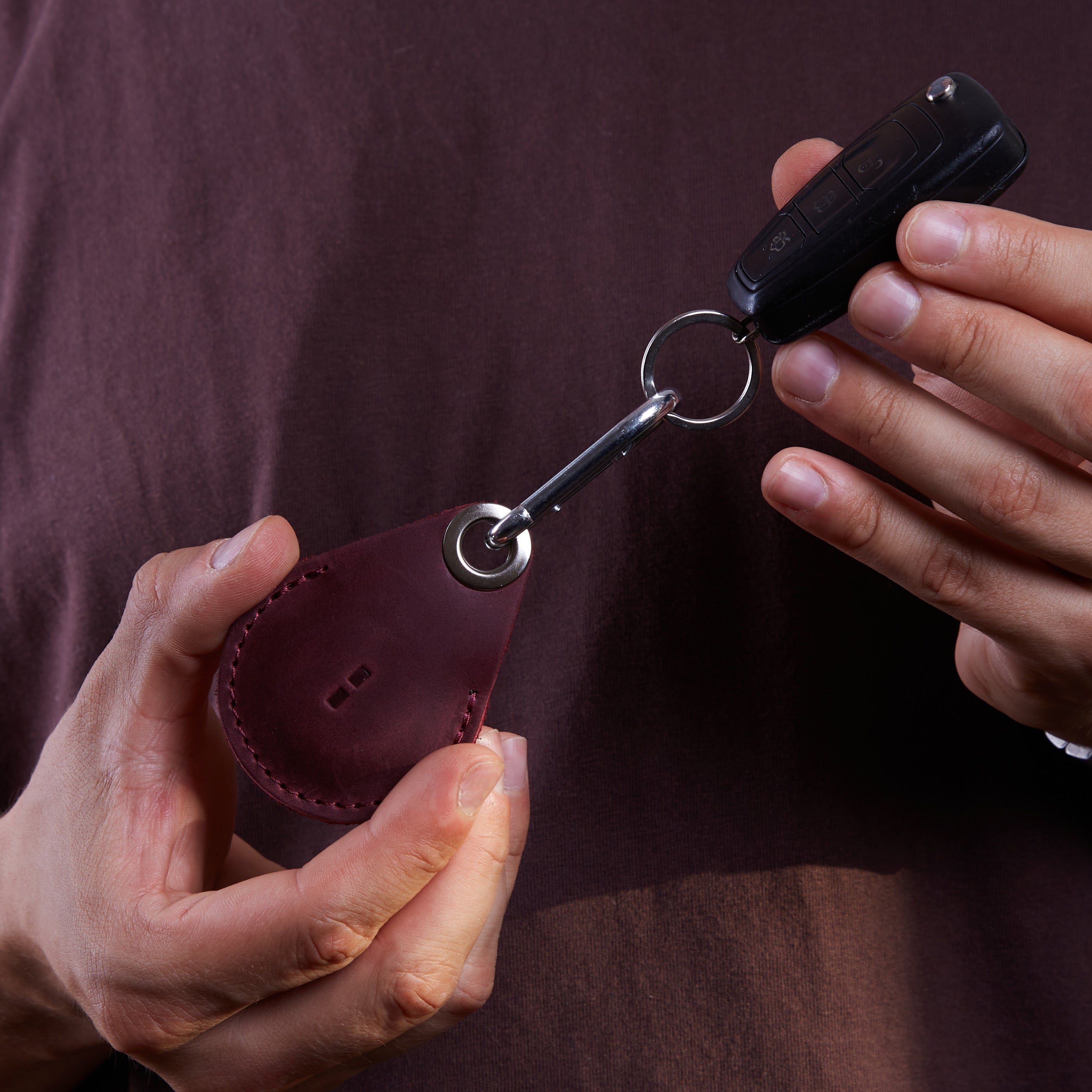 Чохол для AirTag Key Tag, бордо (вінтажний)