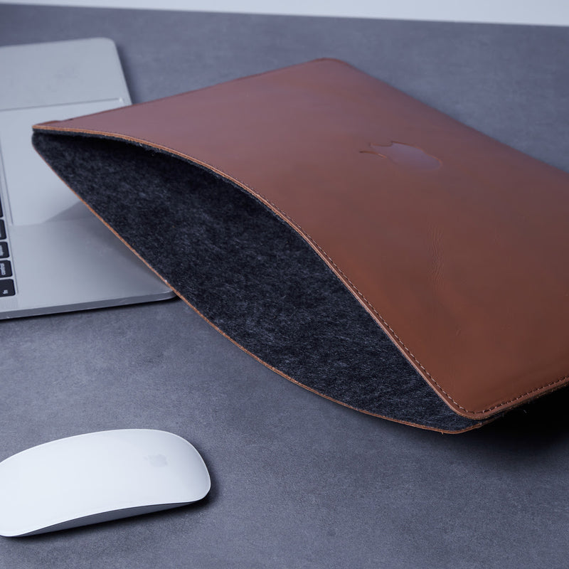Чехол для MacBook «Гамма Плюс» Gamma Plus из классической кожи