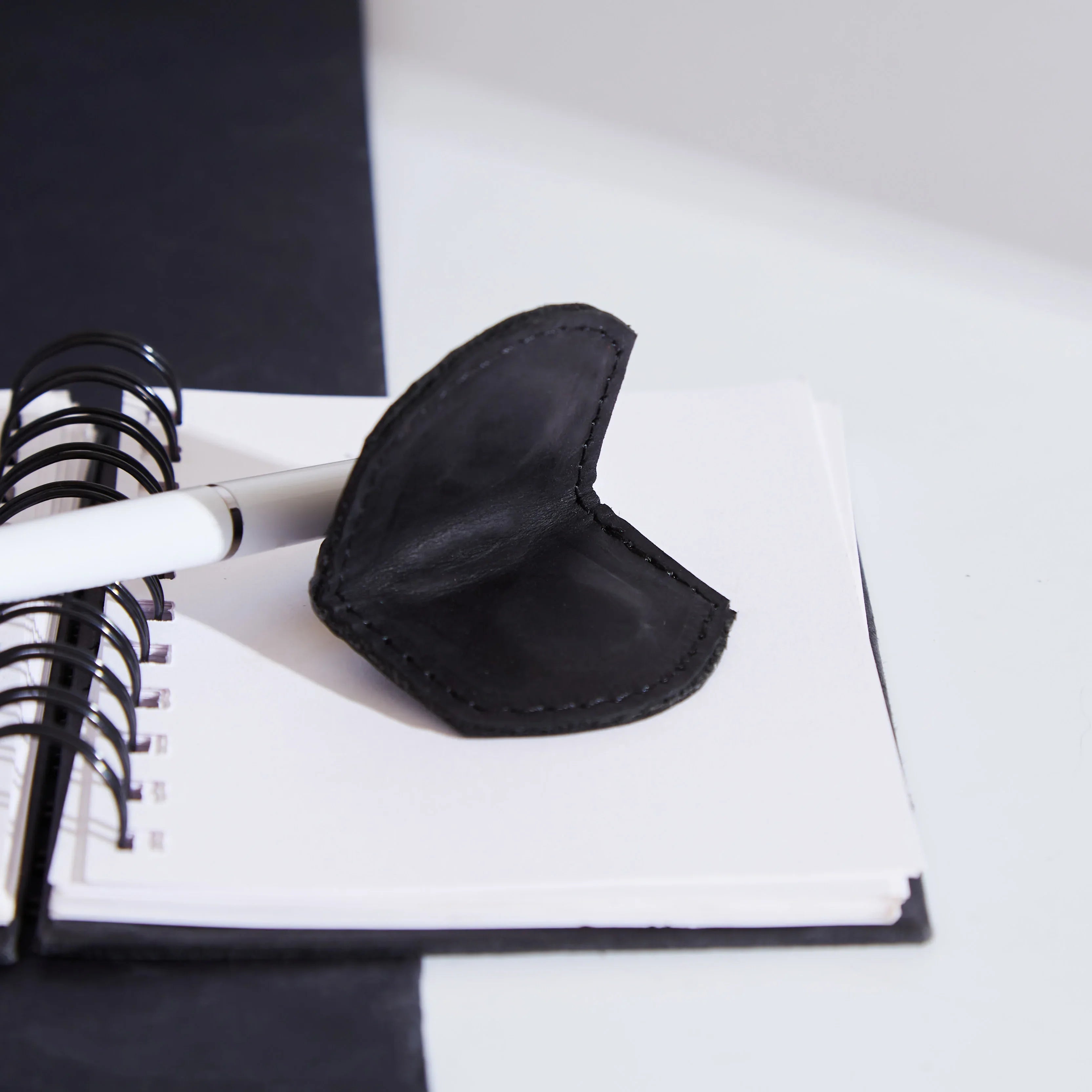 Магнітна закладка Book Tag - INCARNE® Україна