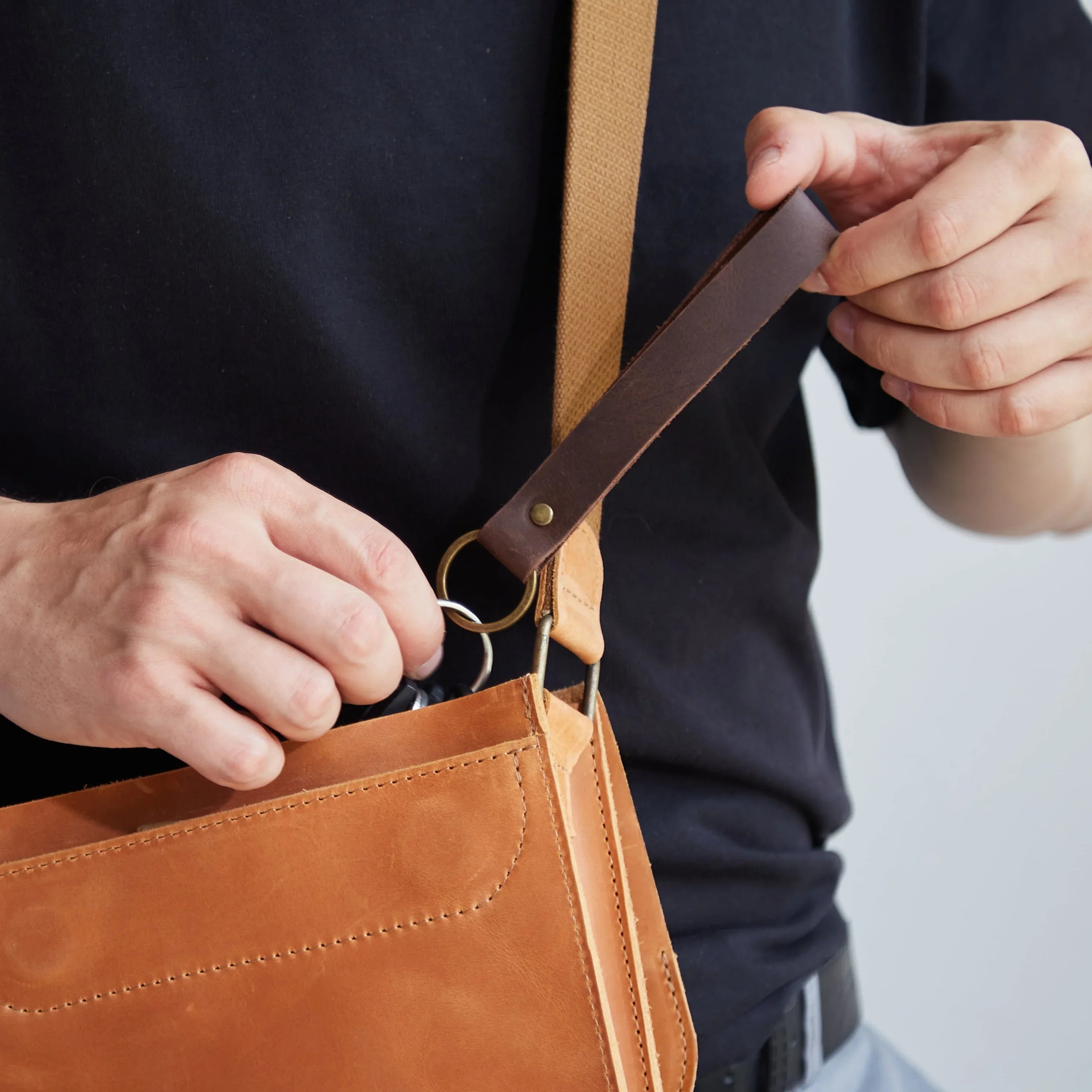 Шкіряний брелок - INCARNE® Україна