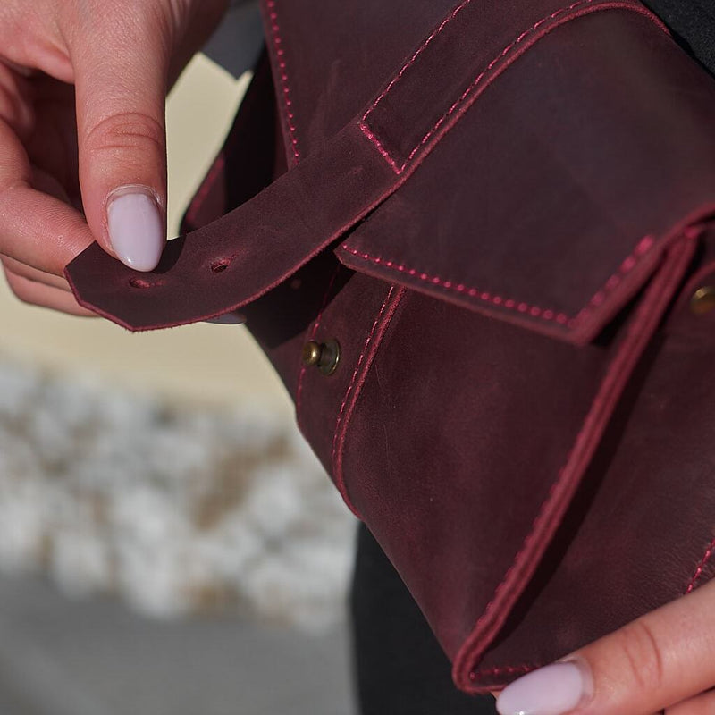 Женская сумка на плечо с кобурной застежкой «Классик» Classic