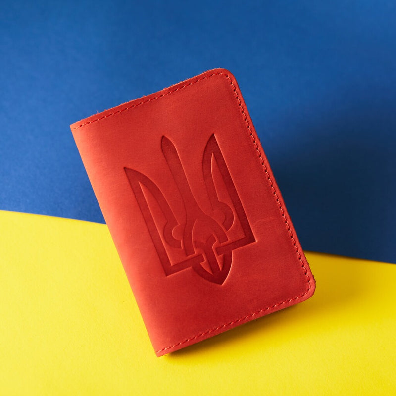 Патріотична обкладинка на паспорт із тризубом України